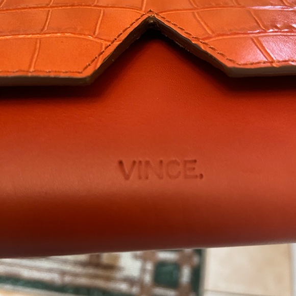Vince embossed croc leather Carmel crossbody with adjustable strap - Picture 13 of 16